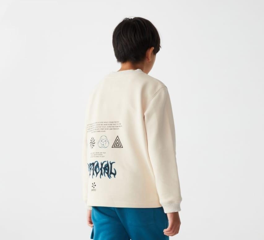 Sweatshirt