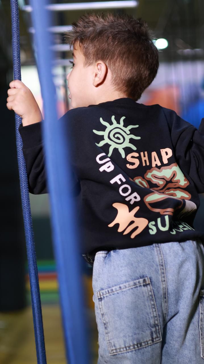 Sweatshirt
